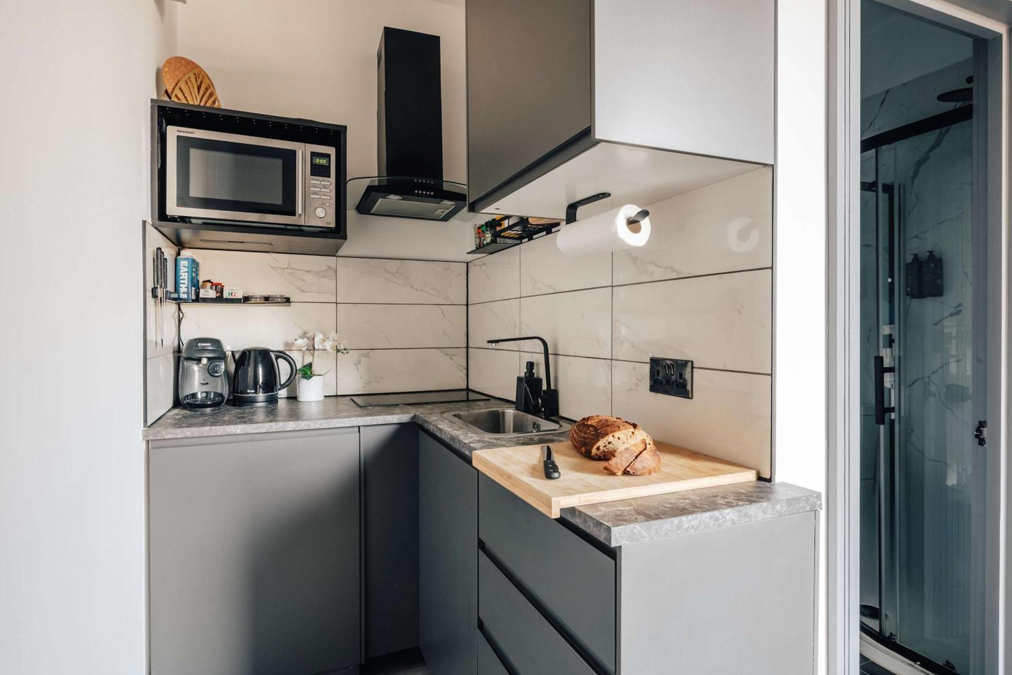 Modern And Spacious Duplex In Earls Court 런던 외부 사진